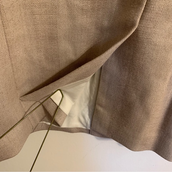 M.M. LaFleur The O'Hara Wool Herringbone Blazer in Ivory Biscuit, Size 12 - Picture 13 of 14